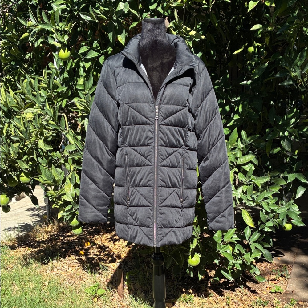Elegant Black Quilted Puffer Jacket